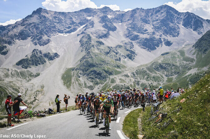 Cabeza del pelotón en la etapa 12 del Tour de Francia