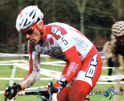 Ciclocross de Villarcayo: Isaac Suárez: "Voy por el buen camino" Ciclocross de Villarcayo: Isaac Suárez: "Voy por el buen camino"