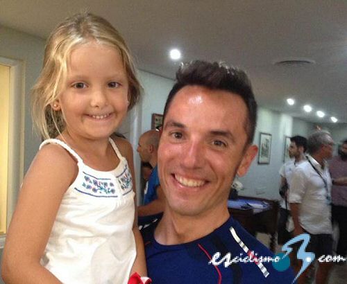Vuelta a España: Genoveva, la niña jerezana gran fan de Purito Vuelta a España: Genoveva, la niña jerezana gran fan de Purito