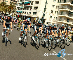 El Giro de Italia homenajea a Wouter Weylandt en la cuarta etapa