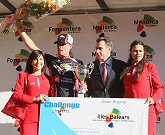 Luis Len Snchez, vencedor de la Vuelta a Mallorca, agradece el trabajo de todo su equipo en el triunfo