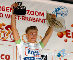 Eneco Tour: Kittel se impone en la cuarta etapa y Boonen es el nuevo líder Eneco Tour: Kittel se impone en la cuarta etapa y Boonen es el nuevo líder