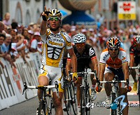 Vuelta a Suiza: Mark Cavendish se impone en la sexta etapa por delante de Óscar Freire Vuelta a Suiza: Mark Cavendish se impone en la sexta etapa por delante de Óscar Freire