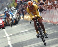 La UCI solicita a la Federación Monegasca de Ciclismo la apertura de un expediente a Michael Rasmussen La UCI solicita a la Federación Monegasca de Ciclismo la apertura de un expediente a Michael Rasmussen
