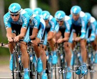 El Milram presenta su nuevo equipo con el italiano Petacchi a la cabeza y Astarloa como único español El Milram presenta su nuevo equipo con el italiano Petacchi a la cabeza y Astarloa como único español