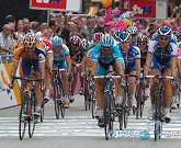 Oscar Freire se impone al sprint en un final muy apretado en la Clásica de Hamburgo Oscar Freire se impone al sprint en un final muy apretado en la Clásica de Hamburgo