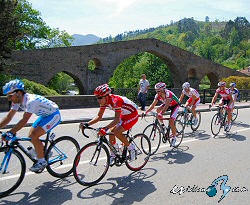 Pérez y Zaballa desafían al Movistar Team en la Vuelta a Asturias Pérez y Zaballa desafían al Movistar Team en la Vuelta a Asturias