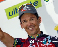 Vuelta a Suiza: McEwen bate de nuevo a Freire al sprint en la cuarta etapa y Antón sigue líder Vuelta a Suiza: McEwen bate de nuevo a Freire al sprint en la cuarta etapa y Antón sigue líder