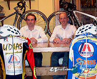 Tino Zaballa presentó sus maillots de ruta y ciclocros para 2008 Tino Zaballa presentó sus maillots de ruta y ciclocros para 2008