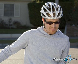 Tyler Farrar, protagonista del spot televisivo de Transitions Optical Tyler Farrar, protagonista del spot televisivo de Transitions Optical