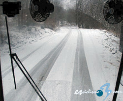 Volta a Catalunya: La nieve bloquea a cinco equipos y pone en peligro la cuarta etapa Volta a Catalunya: La nieve bloquea a cinco equipos y pone en peligro la cuarta etapa