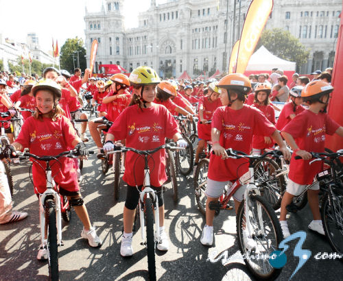 Cardenal, De Santos y Guillén presentan el 11 de junio la Vuelta Junior Cofidis 2014 Cardenal, De Santos y Guillén presentan el 11 de junio la Vuelta Junior Cofidis 2014